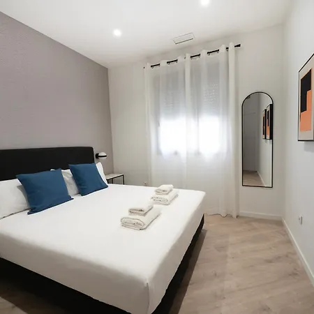 Livemalaga Postigos & Parking Apartment