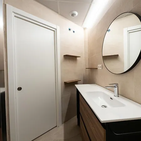 Livemalaga Postigos & Parking Apartment *