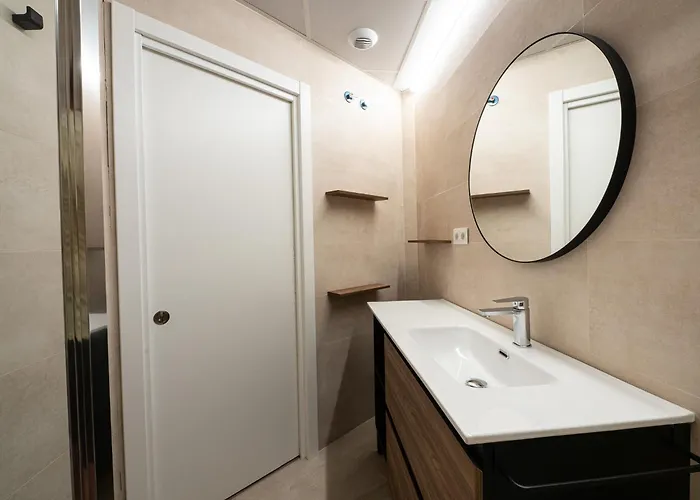 Livemalaga Postigos & Parking Apartment *